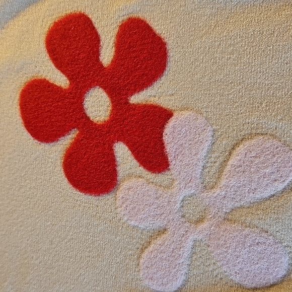 Floral Patterned Beige Top. Super Soft Fun Lighweight Sweater. XL - Picture 3 of 7